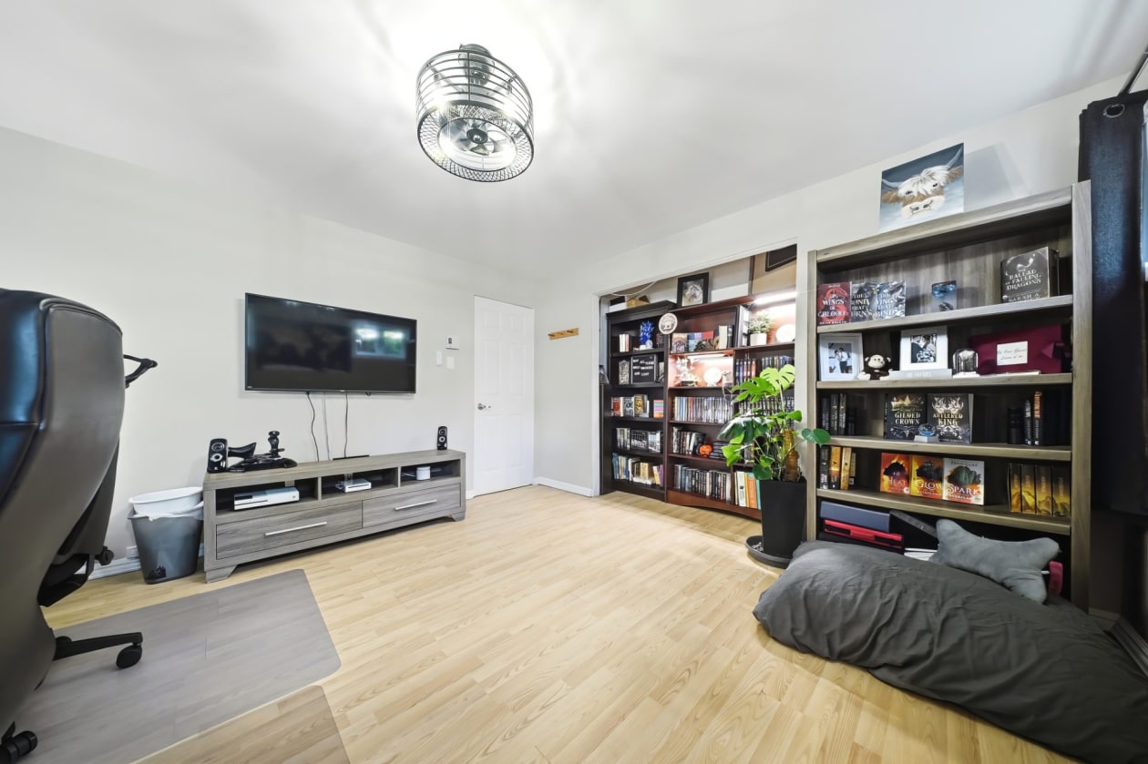 Bureau — 1718, Rue des Hérons, Saguenay (Chicoutimi), G7H7M5, Saguenay (Chicoutimi)