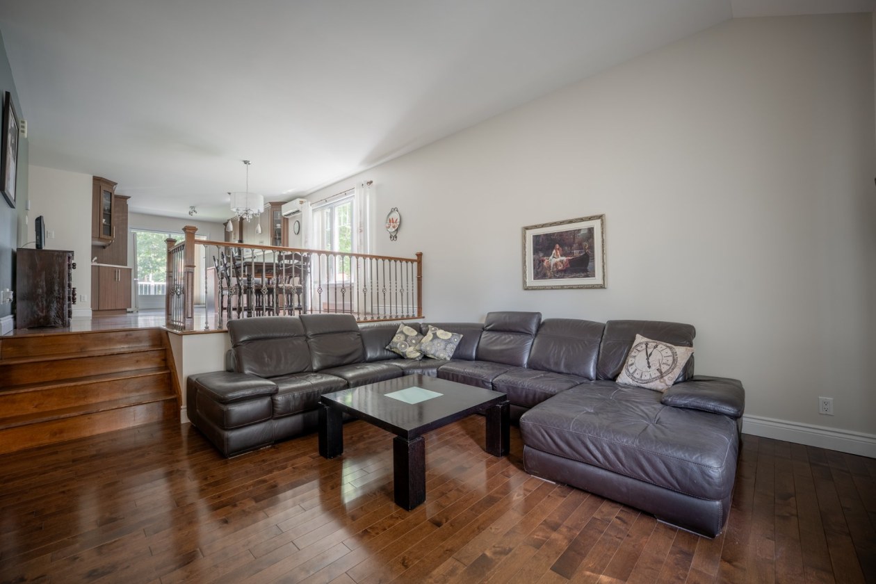 Salon — 3242, Rue Louis-Hémon, Shawinigan, G9N7B7, Shawinigan