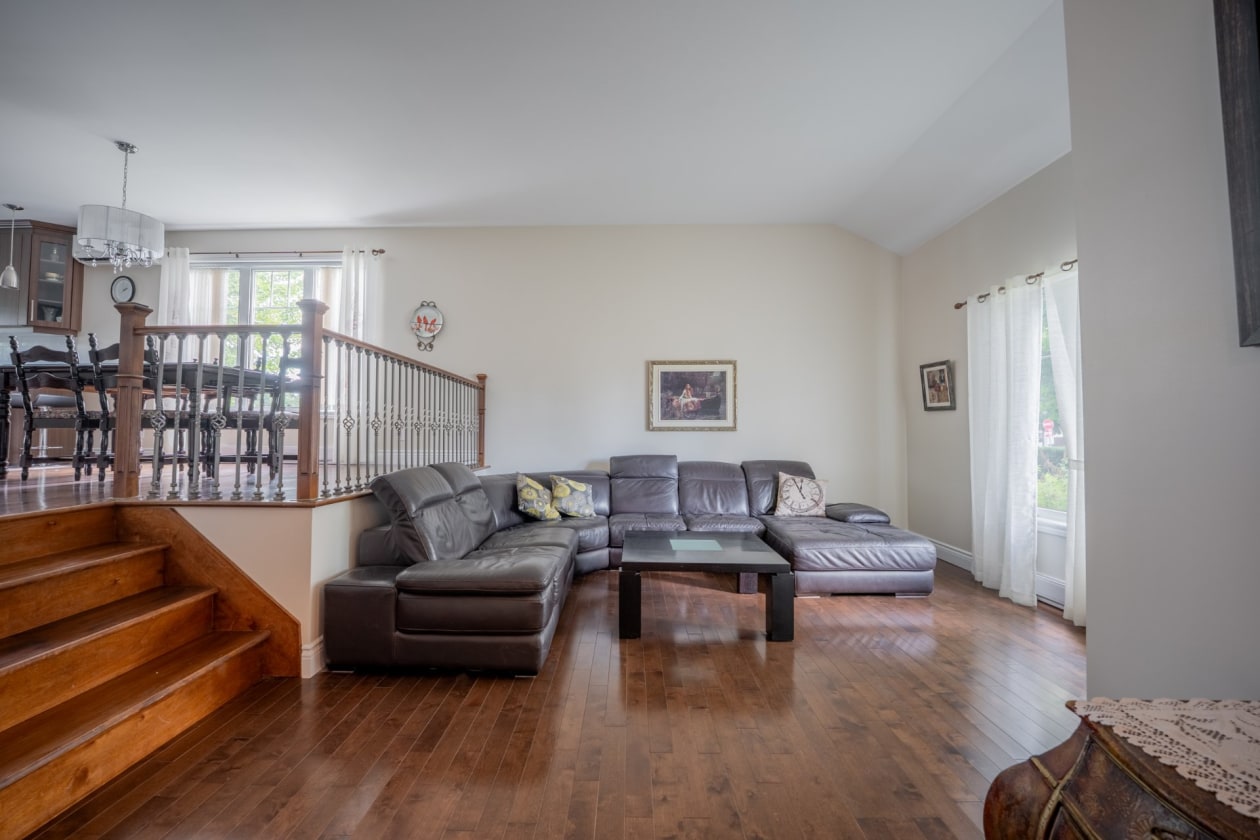 Salon — 3242, Rue Louis-Hémon, Shawinigan, G9N7B7, Shawinigan