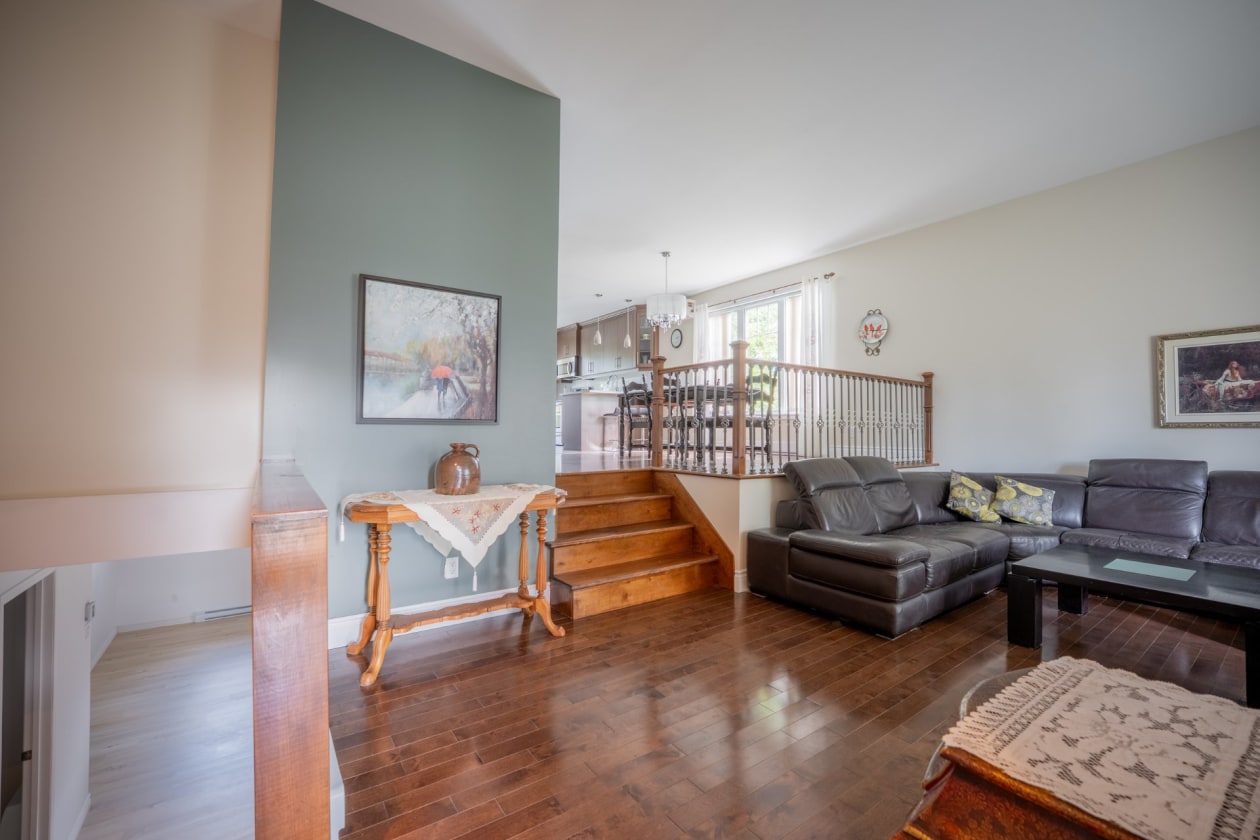 Salon — 3242, Rue Louis-Hémon, Shawinigan, G9N7B7, Shawinigan