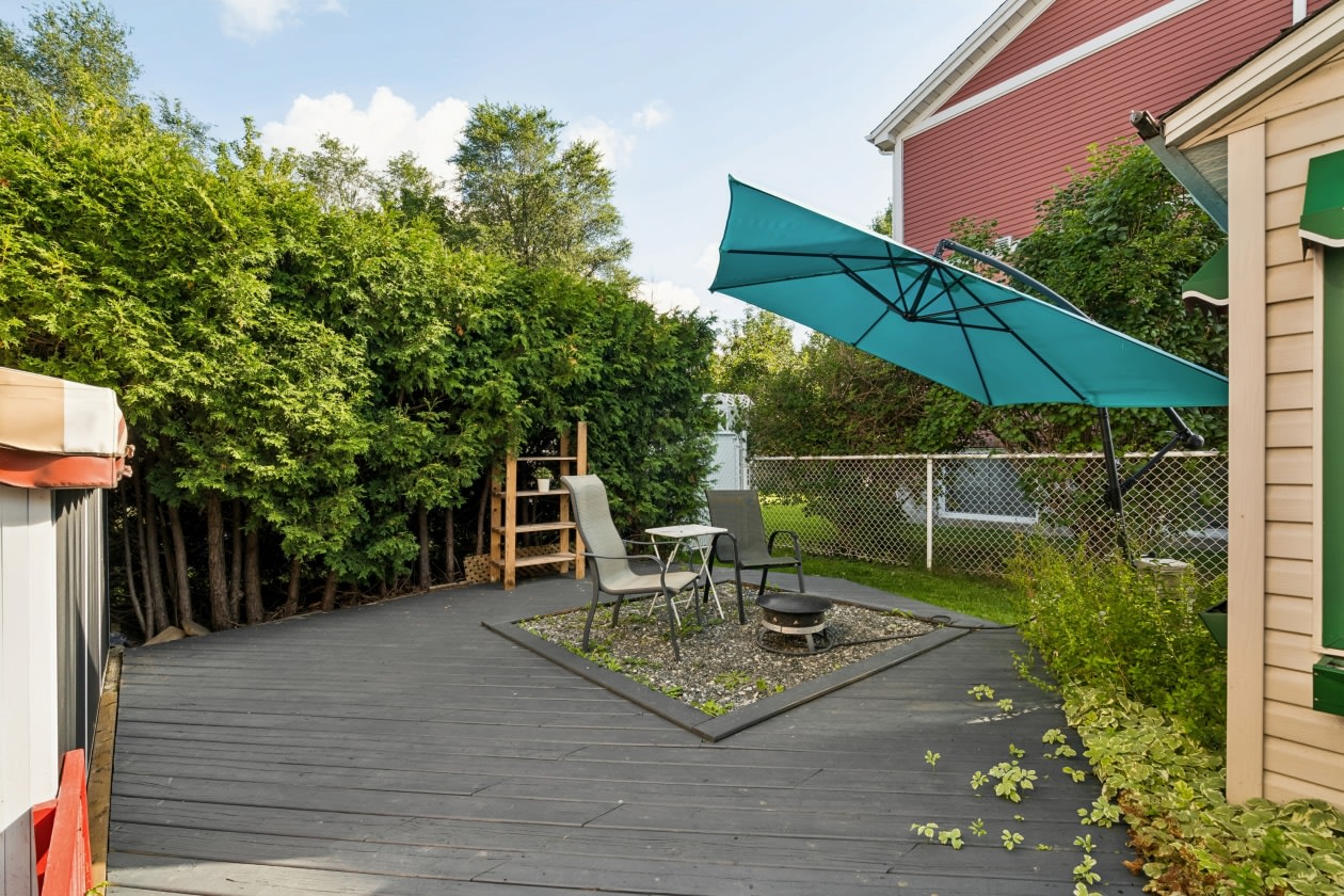 Extérieur — 346 Boul Roberval E, Longueuil, J4L 4W4, Longueuil