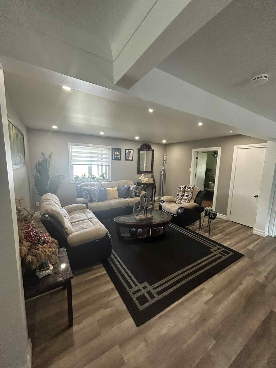 Salon — 3150 Côte Richelieu, Trois-Rivières