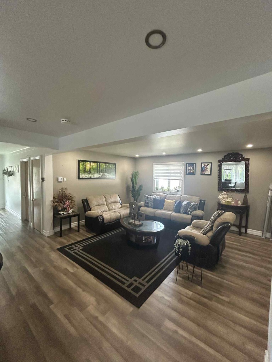 Salon — 3150 Côte Richelieu, Trois-Rivières