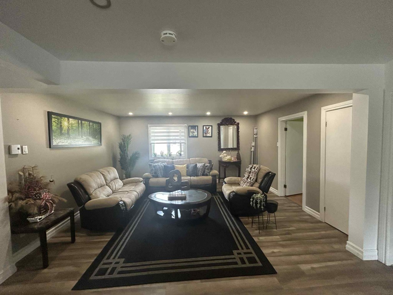 Salon — 3150 Côte Richelieu, Trois-Rivières