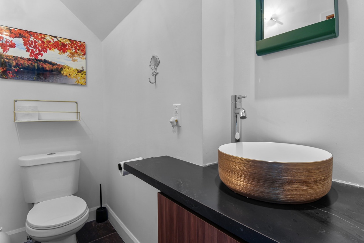 Salle de bains — 1060, Rue des Grands-Jardins, Saint-Honoré, G0V1L0, Saint-Honoré