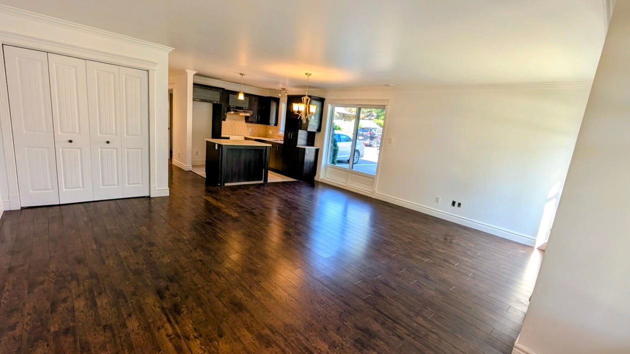 Salon — 1187, Boul. du Loiret, Québec (Charlesbourg ), G2L0B1, Québec (Charlesbourg )