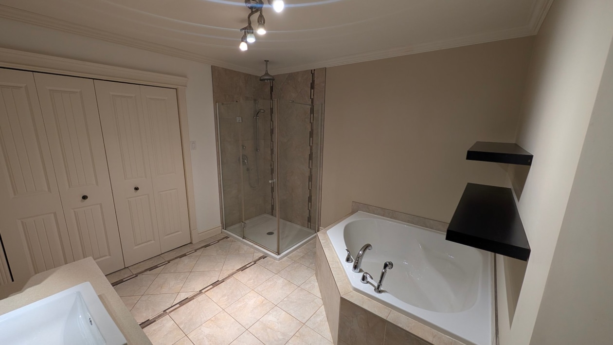 Salle de bains — 1187, Boul. du Loiret, Québec (Charlesbourg ), G2L0B1, Québec (Charlesbourg )