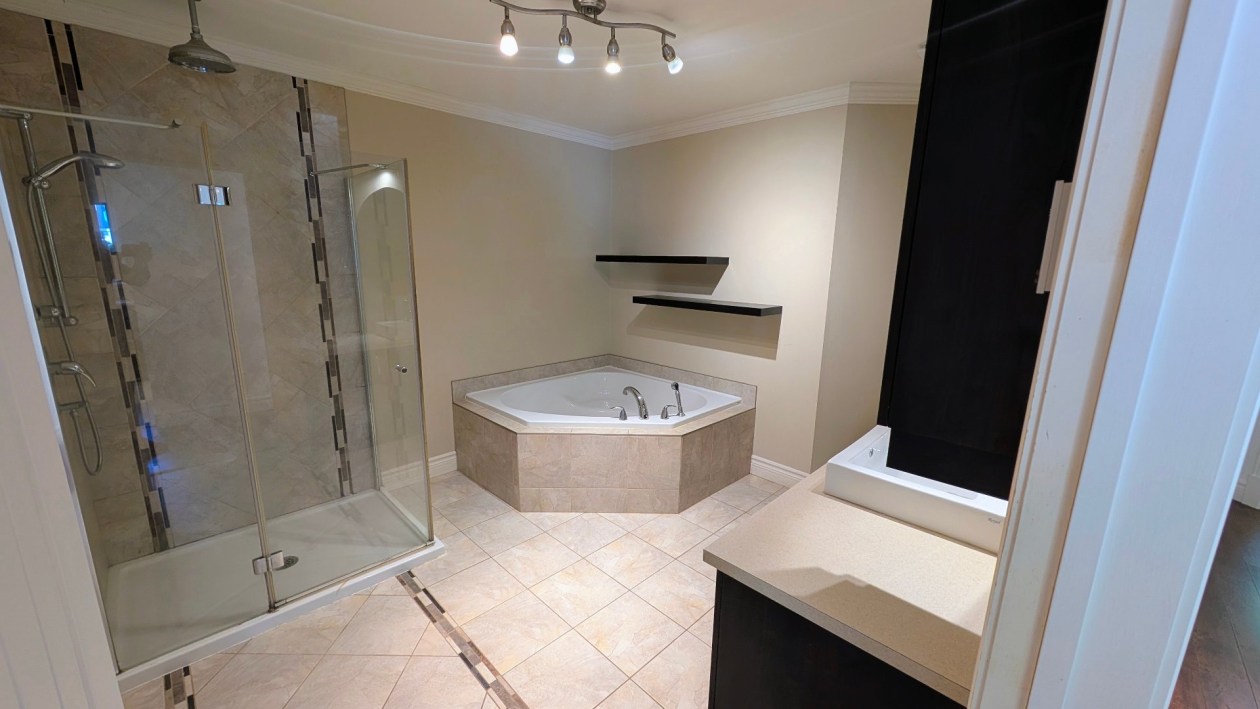 Salle de bains — 1187, Boul. du Loiret, Québec (Charlesbourg ), G2L0B1, Québec (Charlesbourg )