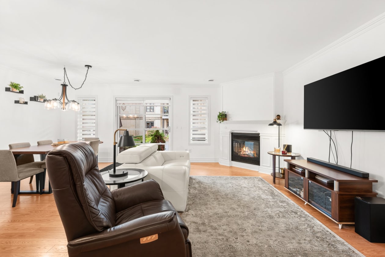 Salon — 95, Rue des Manoirs, 103, Charlemagne, J5K5H4, Charlemagne