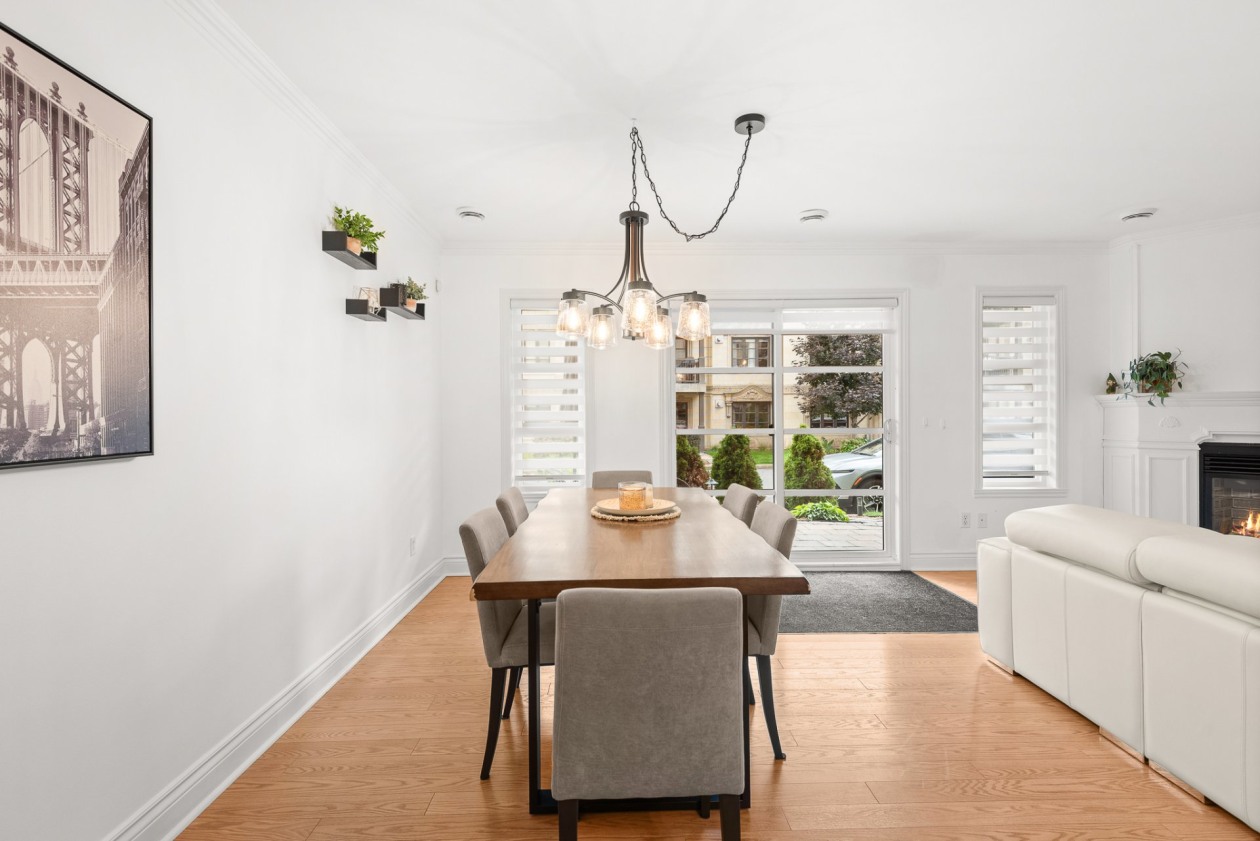 Salle à manger — 95, Rue des Manoirs, 103, Charlemagne, J5K5H4, Charlemagne