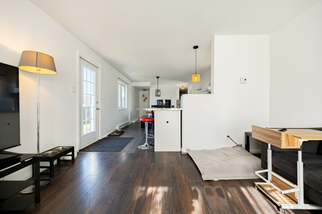 Salon — 711, Rue du Parc, Saint-Honoré, G0V1L0, Saint-Honoré