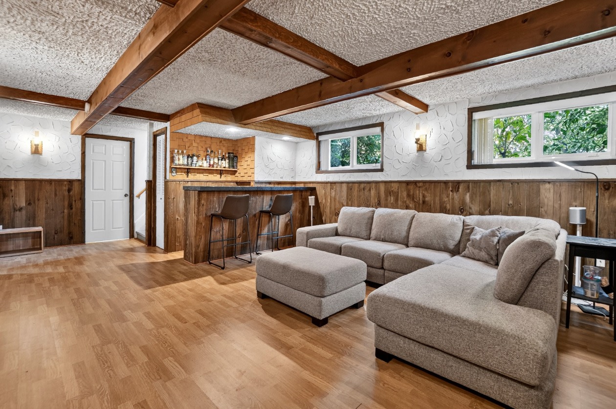 Salle familiale — 160 Rue Sainte-Hélène, Sorel-Tracy