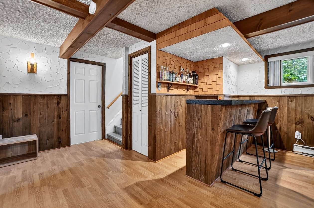 Salle familiale — 160 Rue Sainte-Hélène, Sorel-Tracy