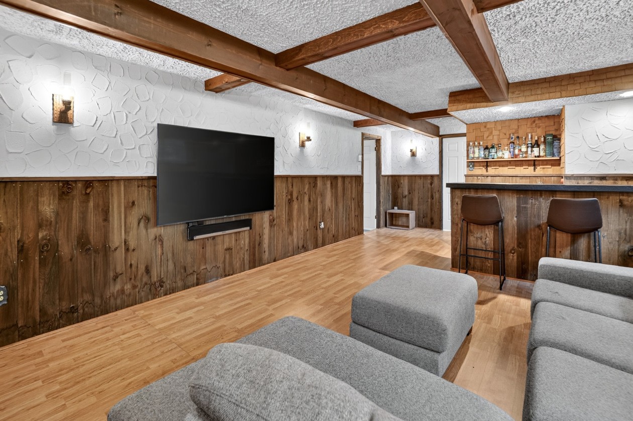 Salle familiale — 160 Rue Sainte-Hélène, Sorel-Tracy