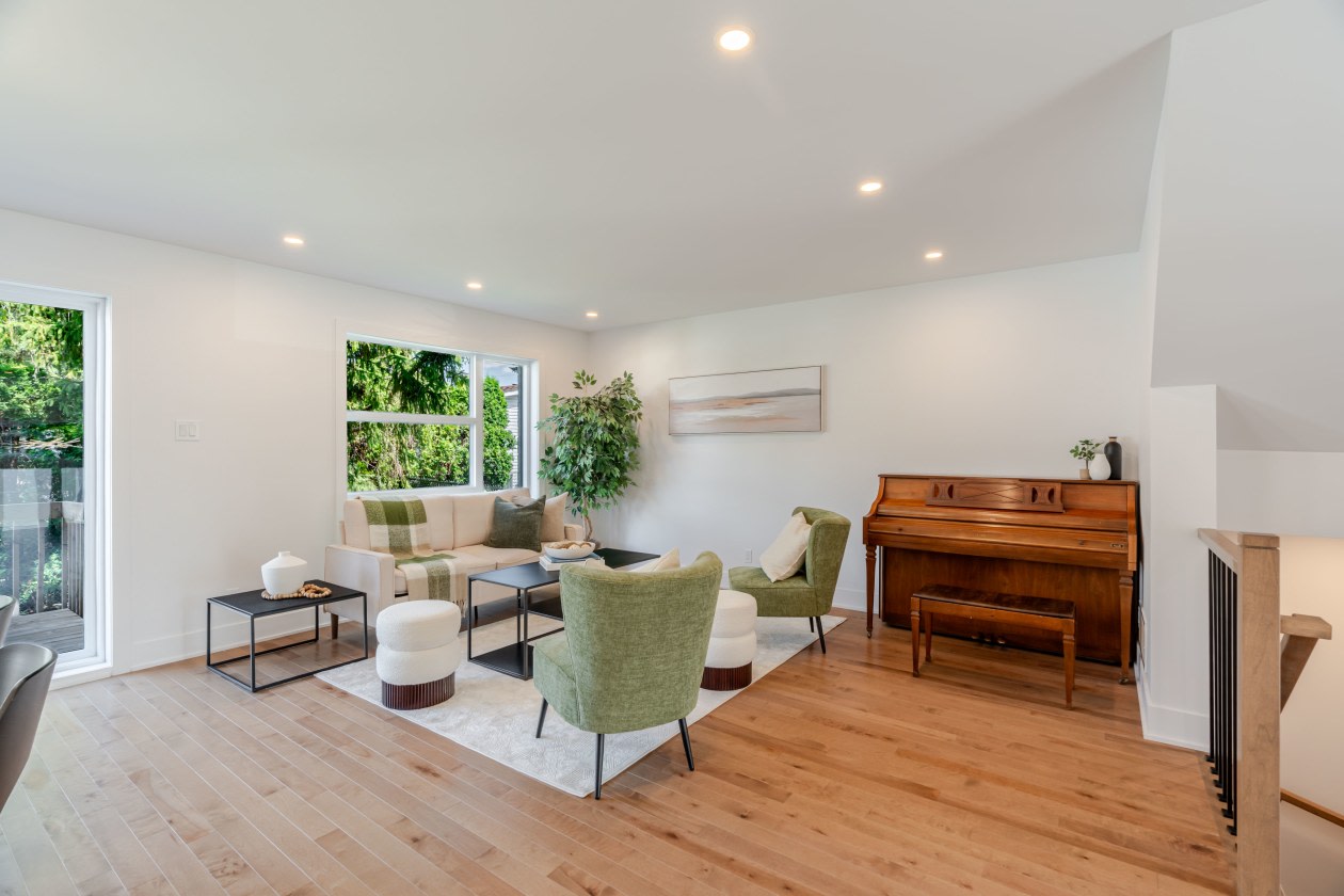 Salon — 6780 Rue Baillargeon, Brossard