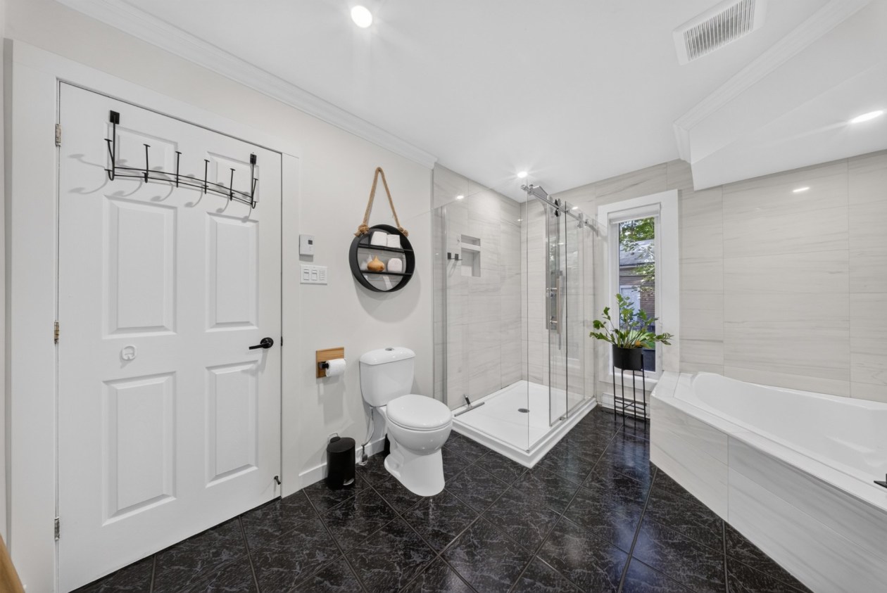 Salle de bains — 1021, Av. du Parc, Sherbrooke (Brompton/Rock Forest/Saint-Élie/Deauville), J1N3P1, Sherbrooke (Brompton/Rock Forest/Saint-Élie/Deauville)