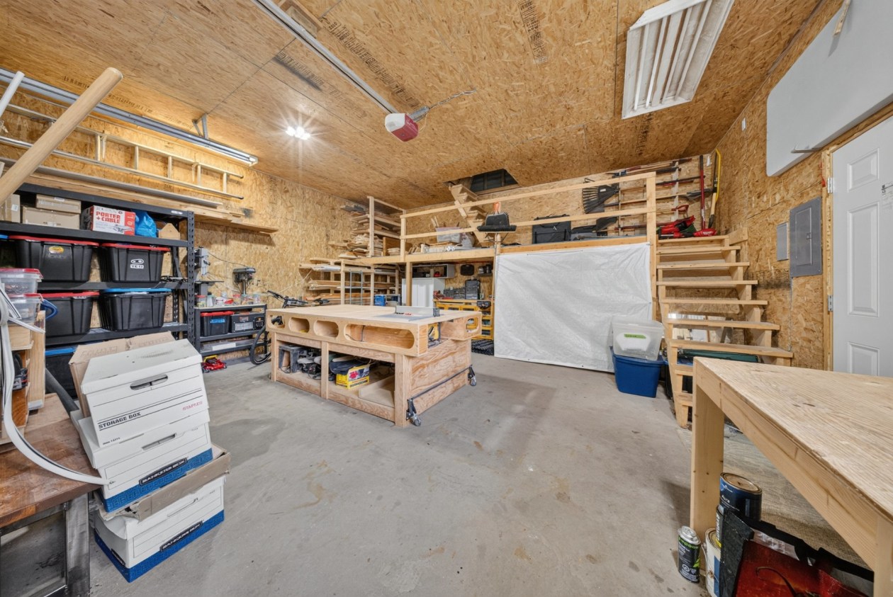 Garage — 1021, Av. du Parc, Sherbrooke (Brompton/Rock Forest/Saint-Élie/Deauville), J1N3P1, Sherbrooke (Brompton/Rock Forest/Saint-Élie/Deauville)