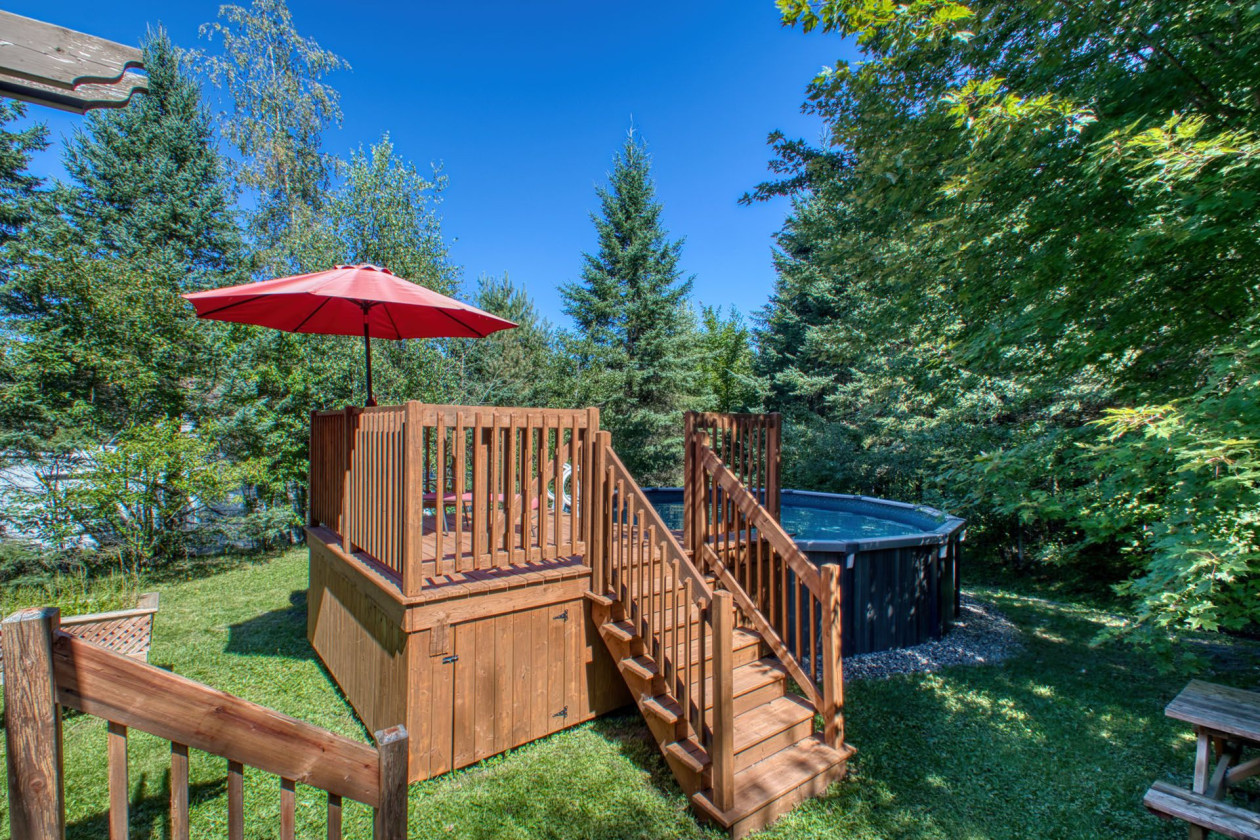 Piscine — 815, Rue Lajeunesse, Sherbrooke (Fleurimont), J1E4J3, Sherbrooke (Fleurimont)