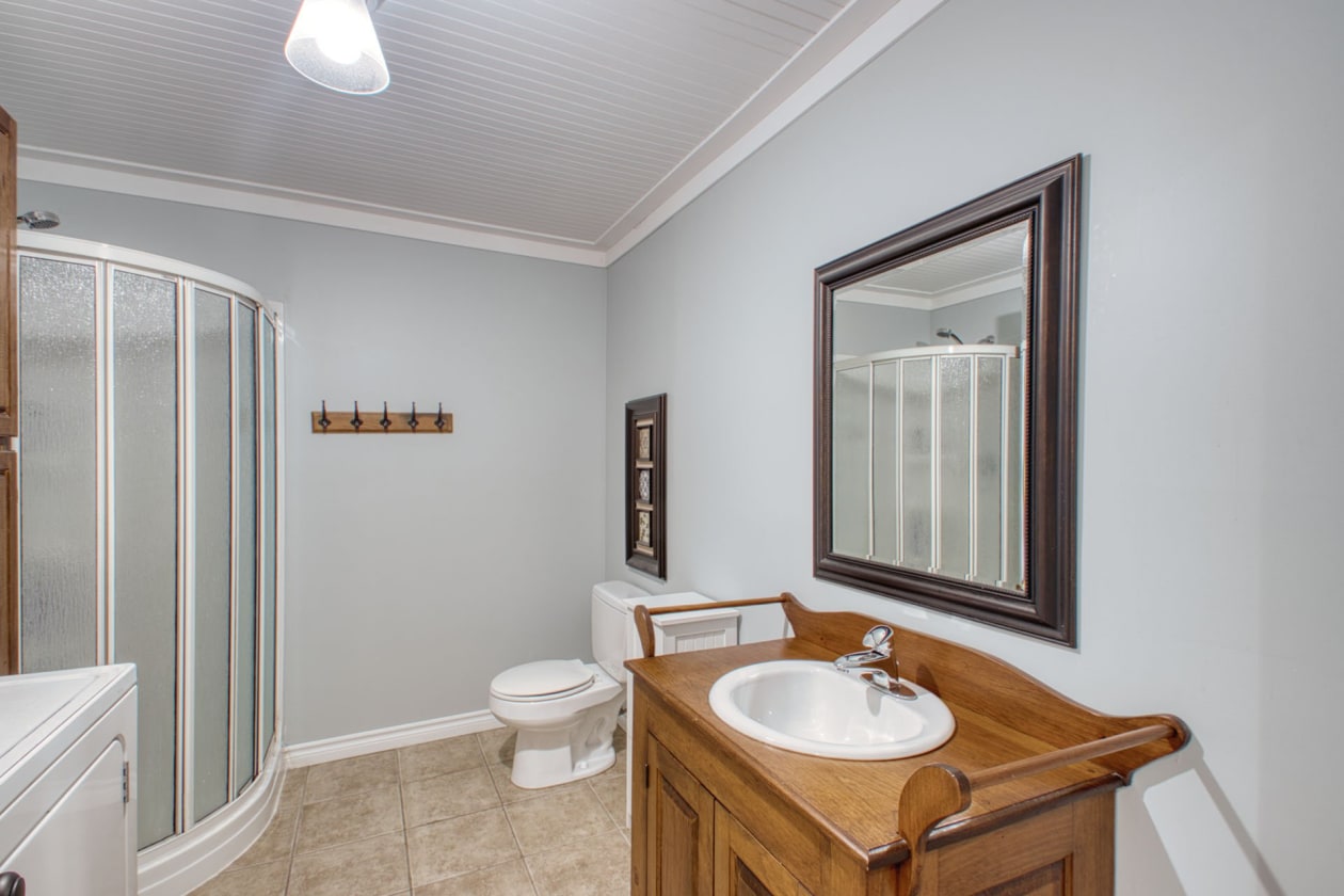 Salle de bains — 815, Rue Lajeunesse, Sherbrooke (Fleurimont), J1E4J3, Sherbrooke (Fleurimont)
