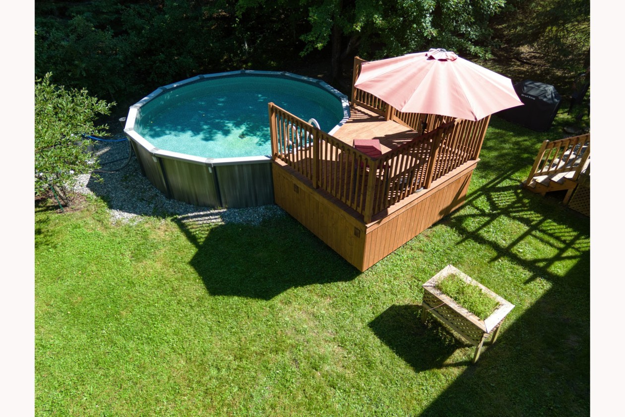 Piscine — 815, Rue Lajeunesse, Sherbrooke (Fleurimont), J1E4J3, Sherbrooke (Fleurimont)