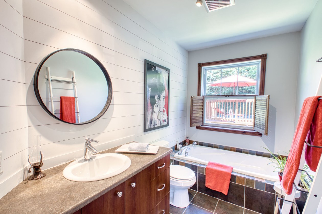 Salle de bains — 815, Rue Lajeunesse, Sherbrooke (Fleurimont), J1E4J3, Sherbrooke (Fleurimont)
