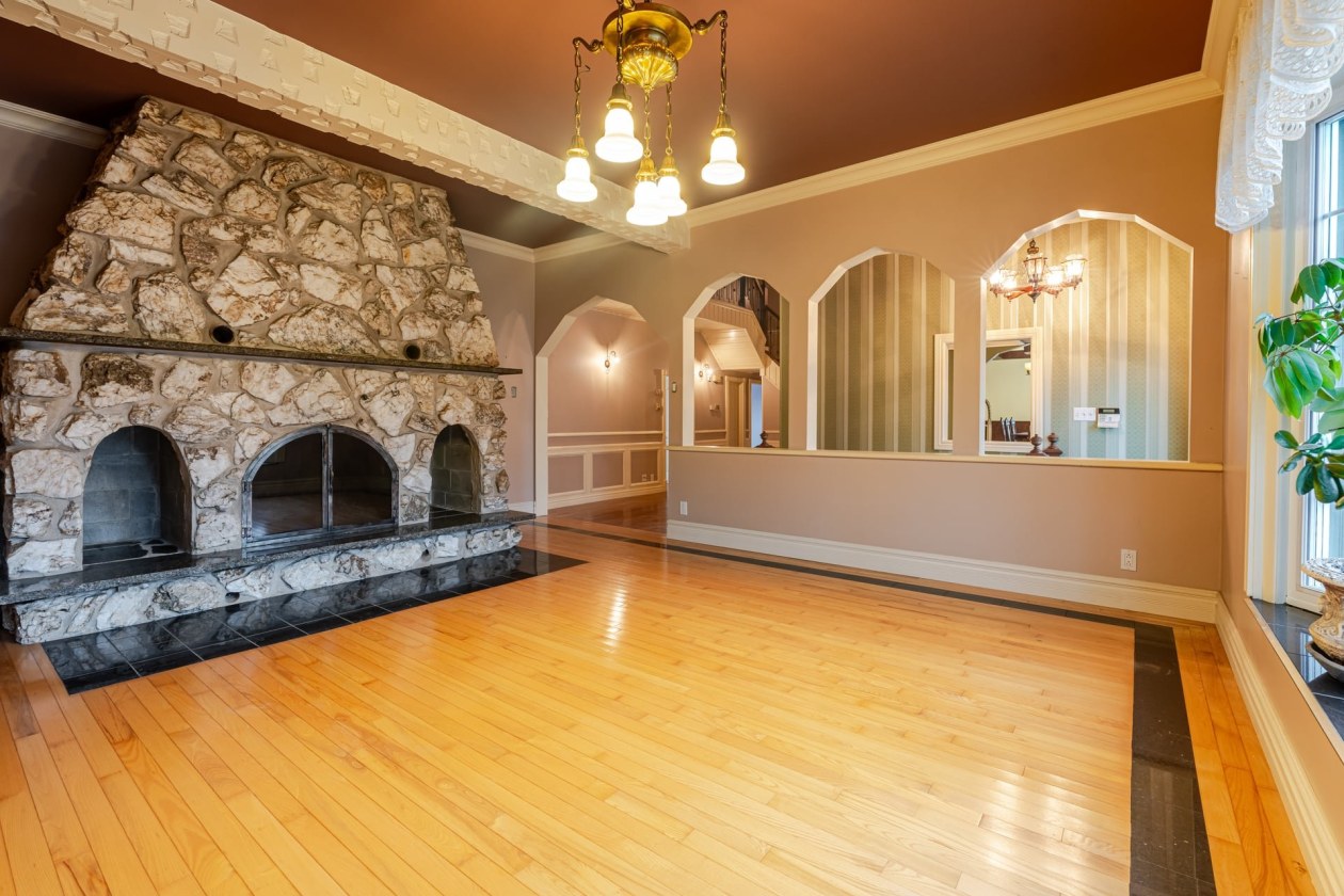 Salon — 248, Rue Lacroix, Lambton, G0M1H0, Lambton