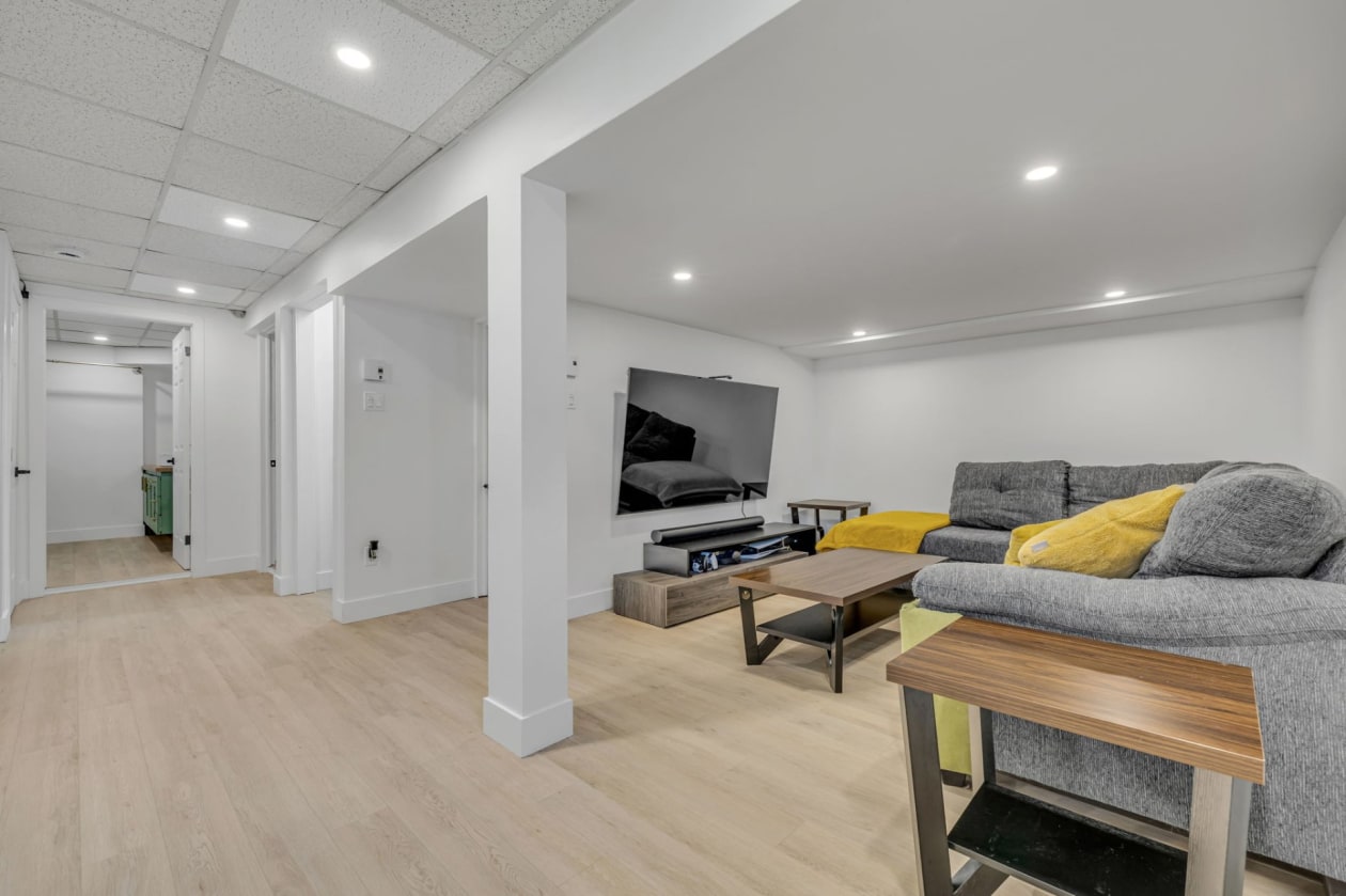 Salle familiale — 559, Rue des Plaines-Rouges, Québec (La Haute-Saint-Charles), G3G2A6, Québec (La Haute-Saint-Charles)