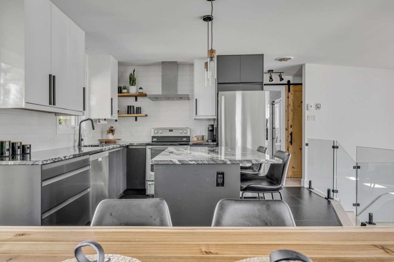 Salle à manger — 559, Rue des Plaines-Rouges, Québec (La Haute-Saint-Charles), G3G2A6, Québec (La Haute-Saint-Charles)