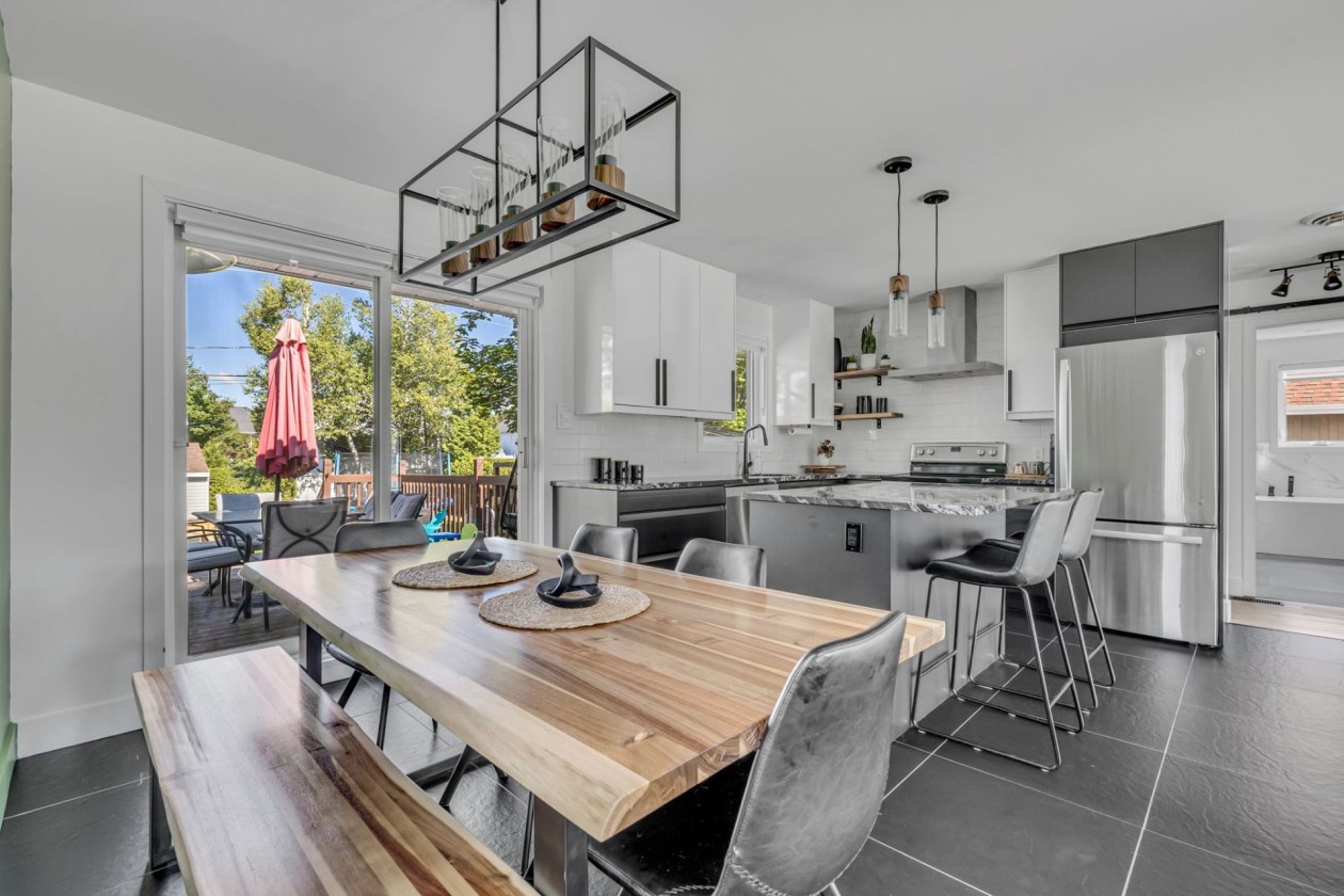 Salle à manger — 559, Rue des Plaines-Rouges, Québec (La Haute-Saint-Charles), G3G2A6, Québec (La Haute-Saint-Charles)