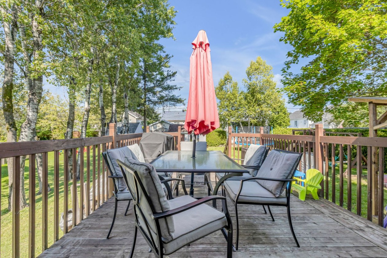 Balcon — 559, Rue des Plaines-Rouges, Québec (La Haute-Saint-Charles), G3G2A6, Québec (La Haute-Saint-Charles)