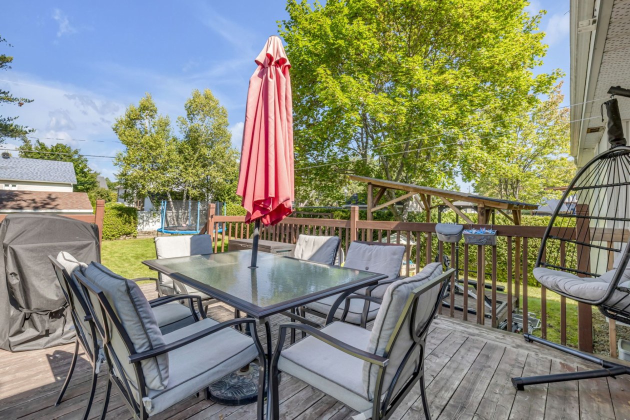 Balcon — 559, Rue des Plaines-Rouges, Québec (La Haute-Saint-Charles), G3G2A6, Québec (La Haute-Saint-Charles)