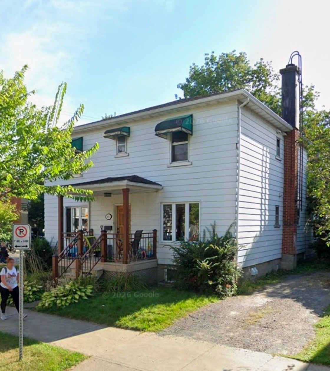 1915, Av. De La Ronde