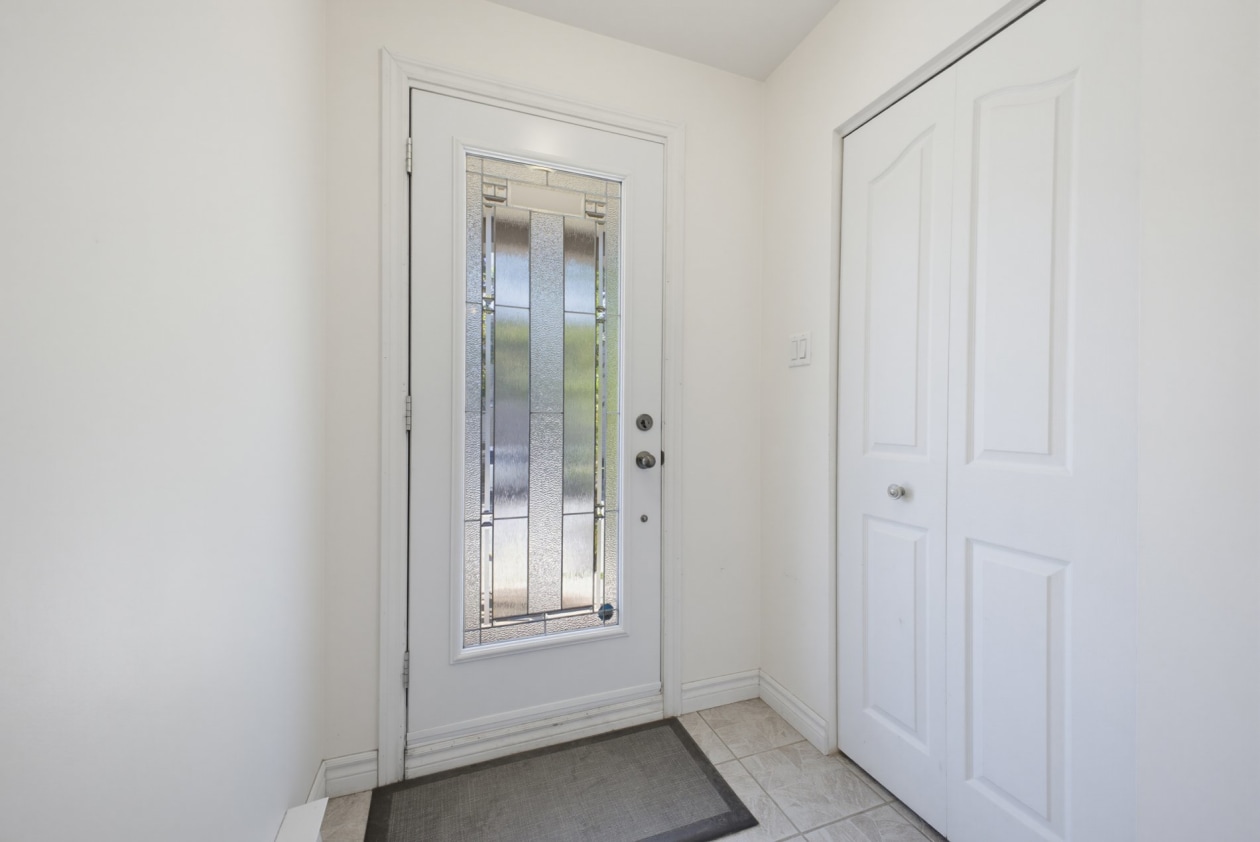 Hall d'entrée — 7367, Av. Guy, Montréal (Anjou), H1K2V2, Montréal (Anjou)