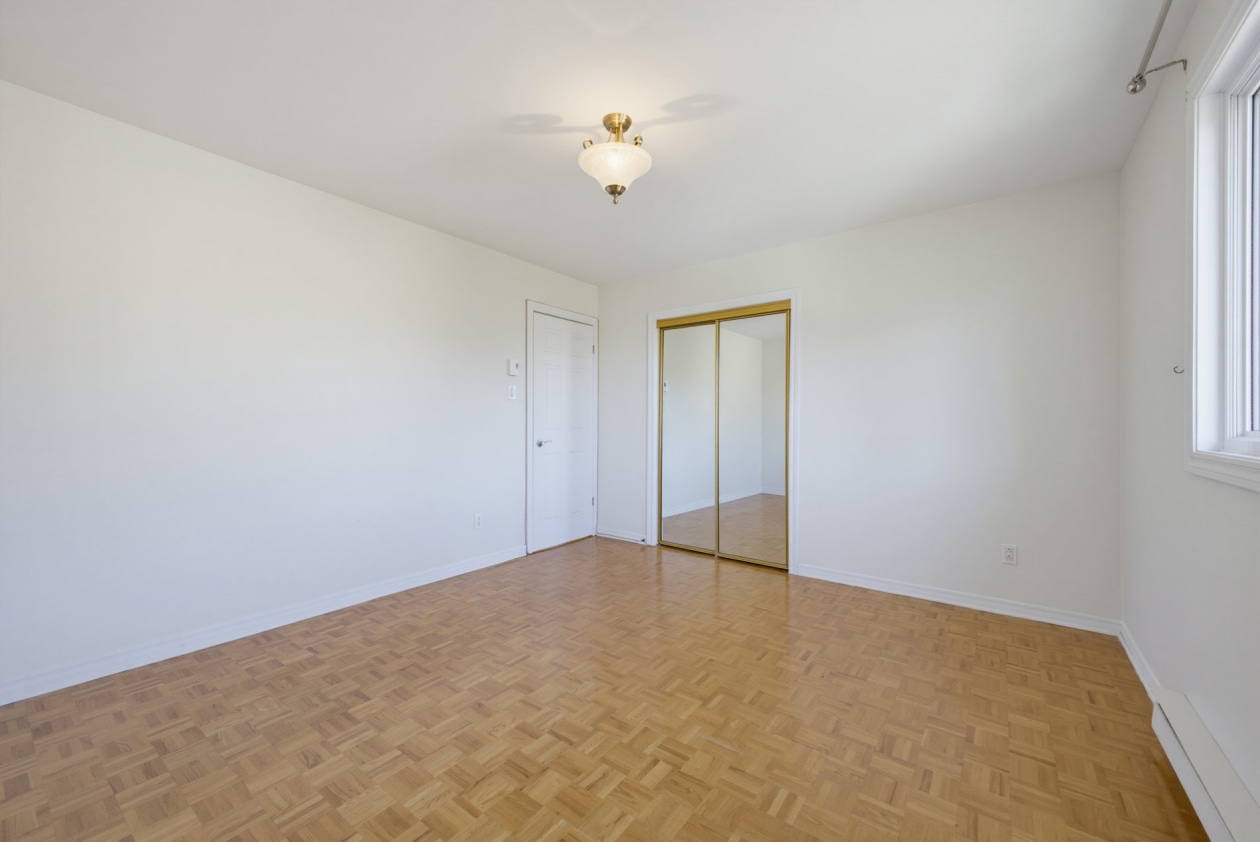 Chambre à coucher — 7367, Av. Guy, Montréal (Anjou), H1K2V2, Montréal (Anjou)