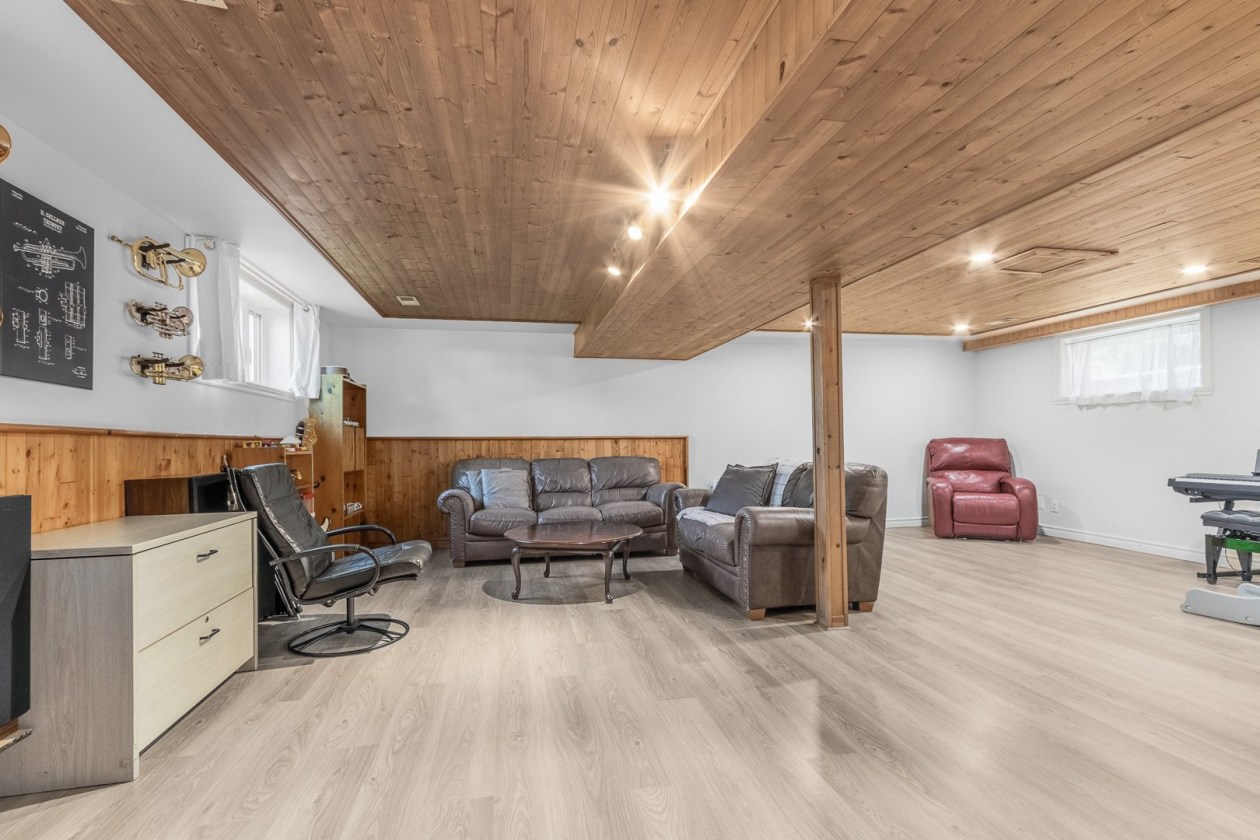 Salle familiale — 10180, Rue Jean-Clément, Québec (Les Rivières), G2B1Z2, Québec (Les Rivières)