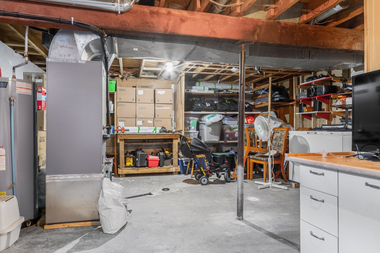 Rangement — 10180, Rue Jean-Clément, Québec (Les Rivières), G2B1Z2, Québec (Les Rivières)