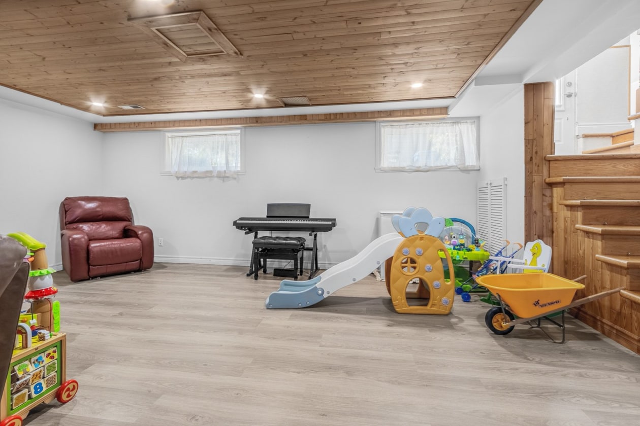 Salle familiale — 10180, Rue Jean-Clément, Québec (Les Rivières), G2B1Z2, Québec (Les Rivières)