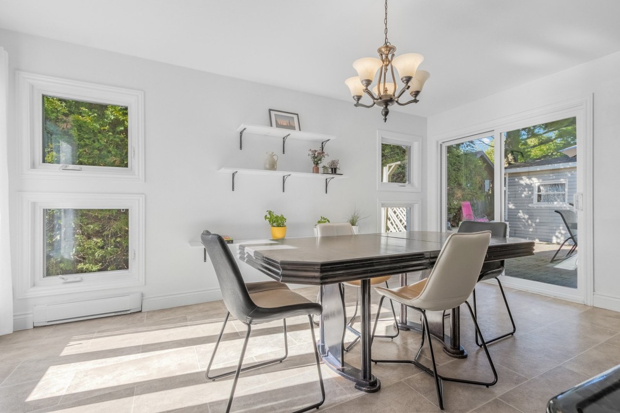 Salle à manger — 10180, Rue Jean-Clément, Québec (Les Rivières), G2B1Z2, Québec (Les Rivières)