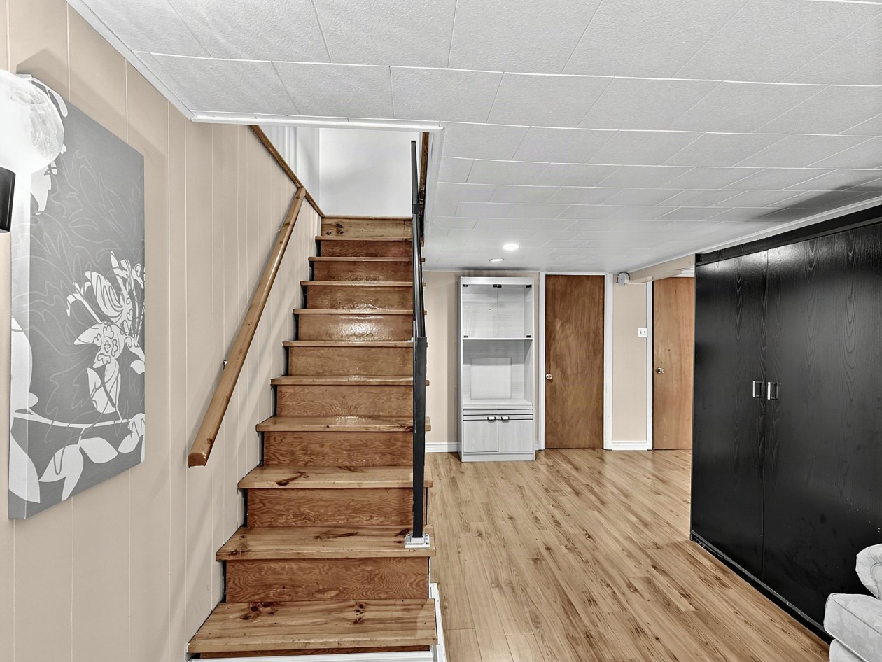 Salle familiale — 102 Ch. du Domaine-Martin, Stanstead - Canton