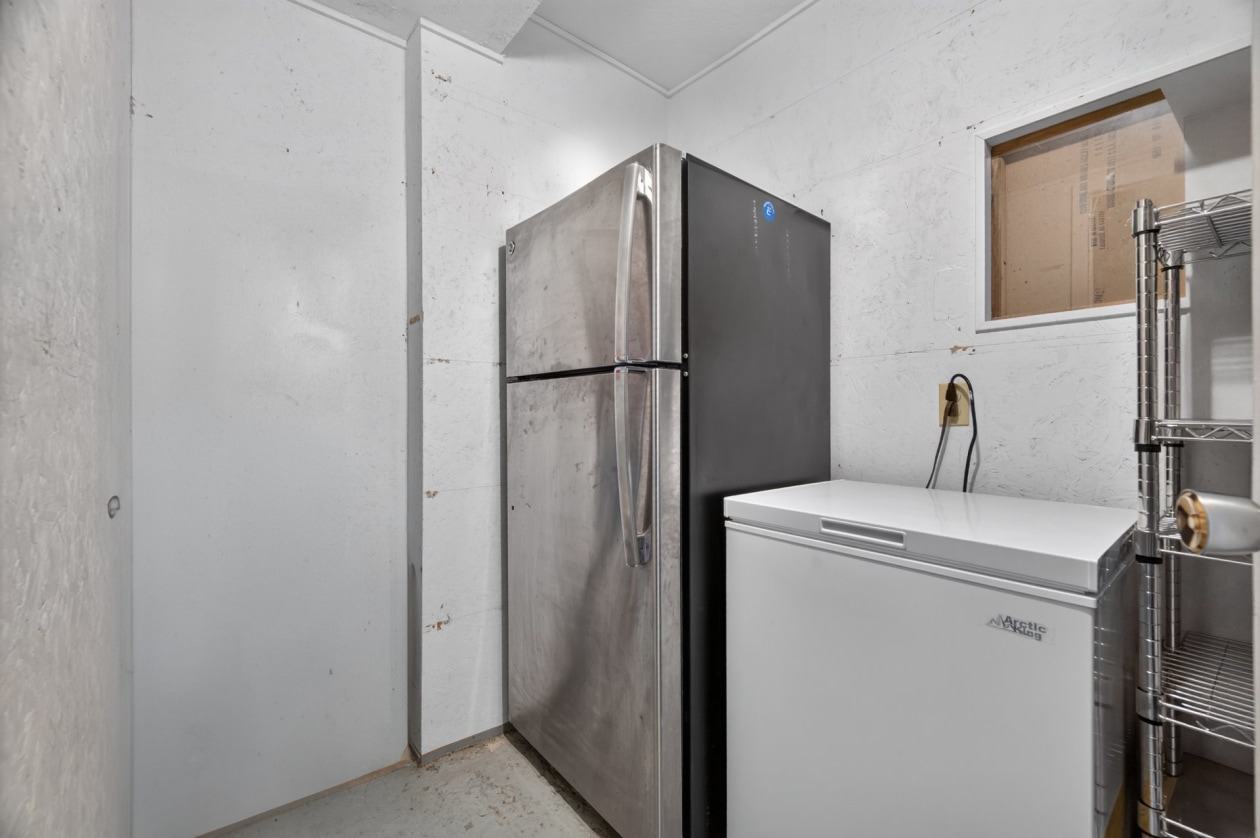 Photo 44 — 694 Rue Principale O., Saint-Anaclet-de-Lessard