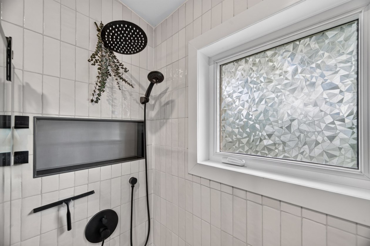 Salle de bains — 694 Rue Principale O., Saint-Anaclet-de-Lessard