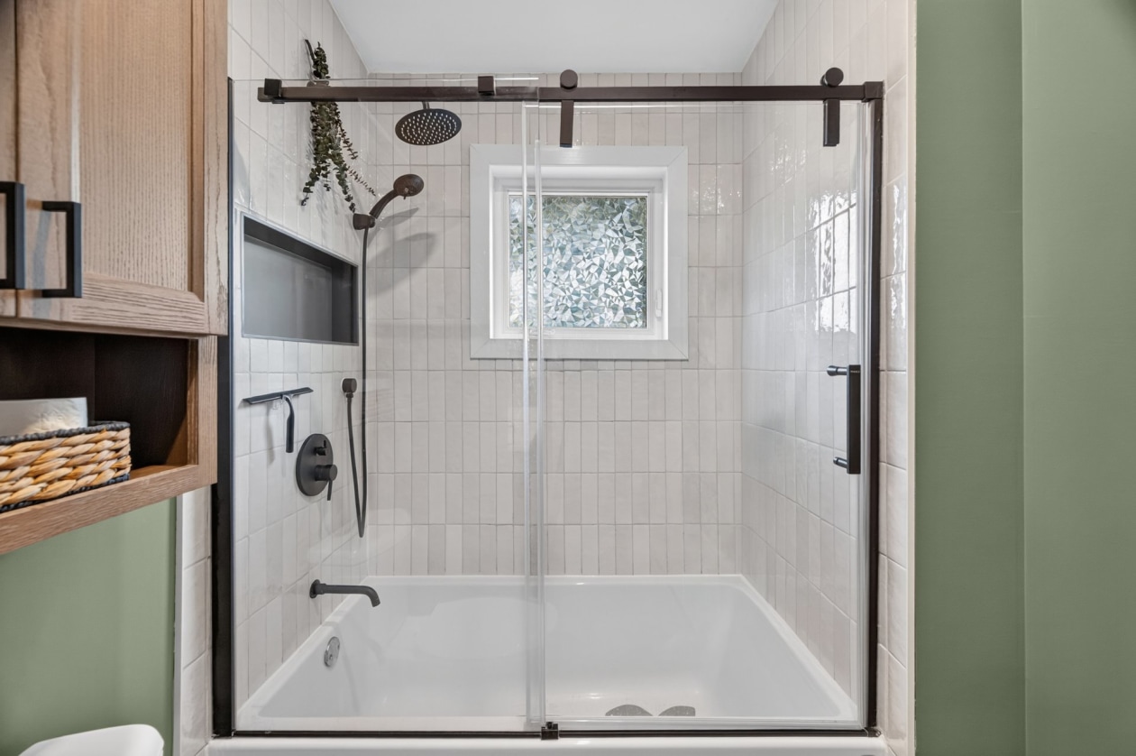 Salle de bains — 694 Rue Principale O., Saint-Anaclet-de-Lessard
