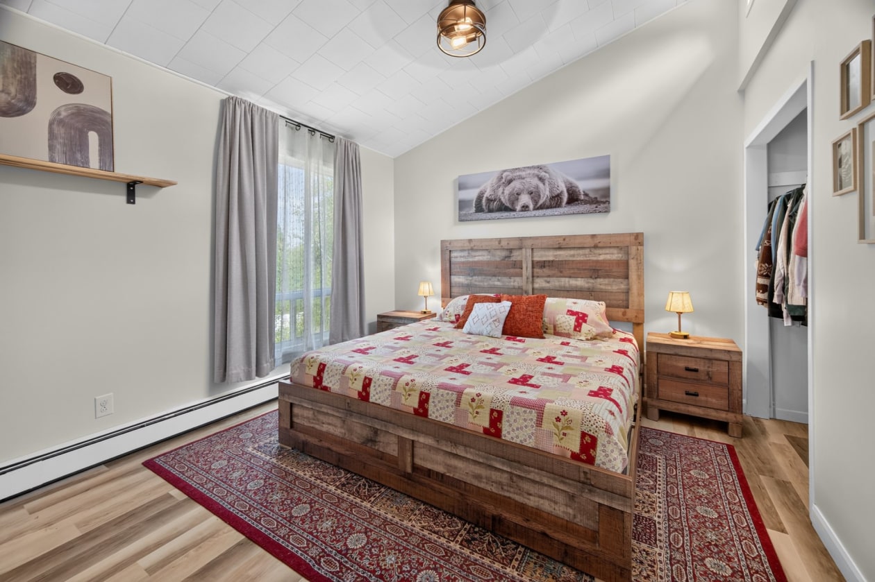 Chambre à coucher — 694 Rue Principale O., Saint-Anaclet-de-Lessard