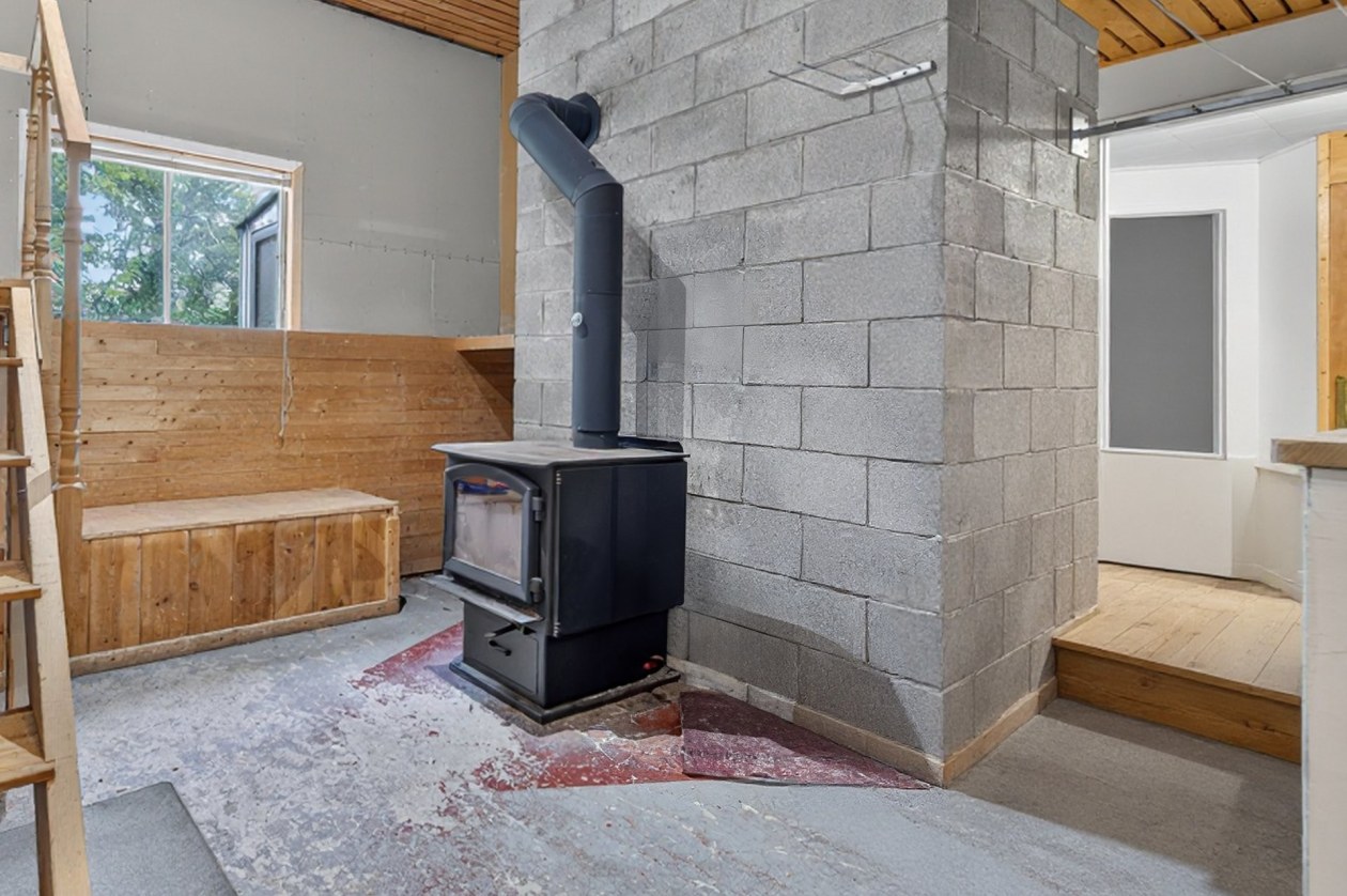 Atelier — 694 Rue Principale O., Saint-Anaclet-de-Lessard
