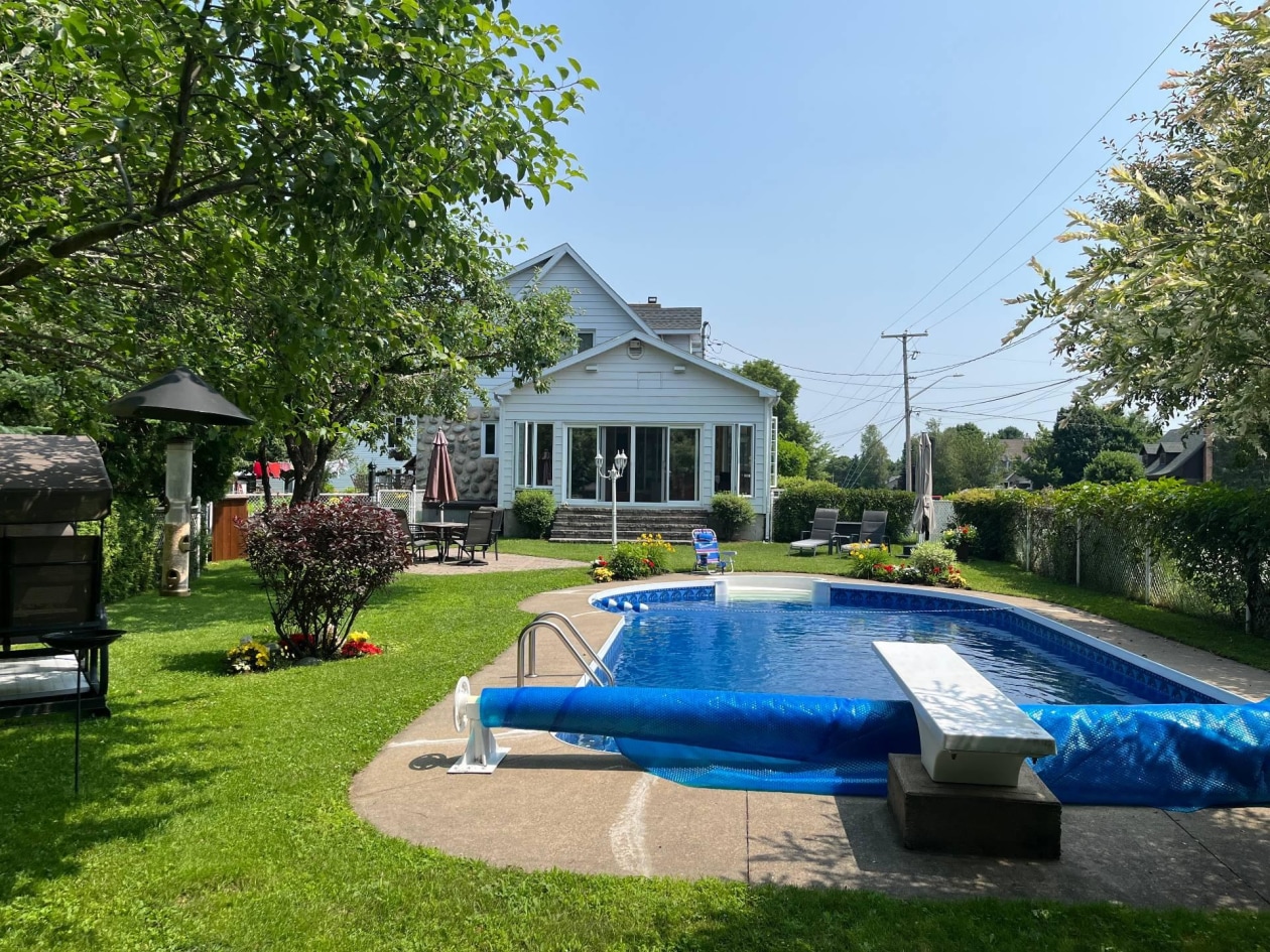 Piscine — 621, Boul. Robitaille, Notre-Dame-du-Mont-Carmel, G0X3J0, Notre-Dame-du-Mont-Carmel