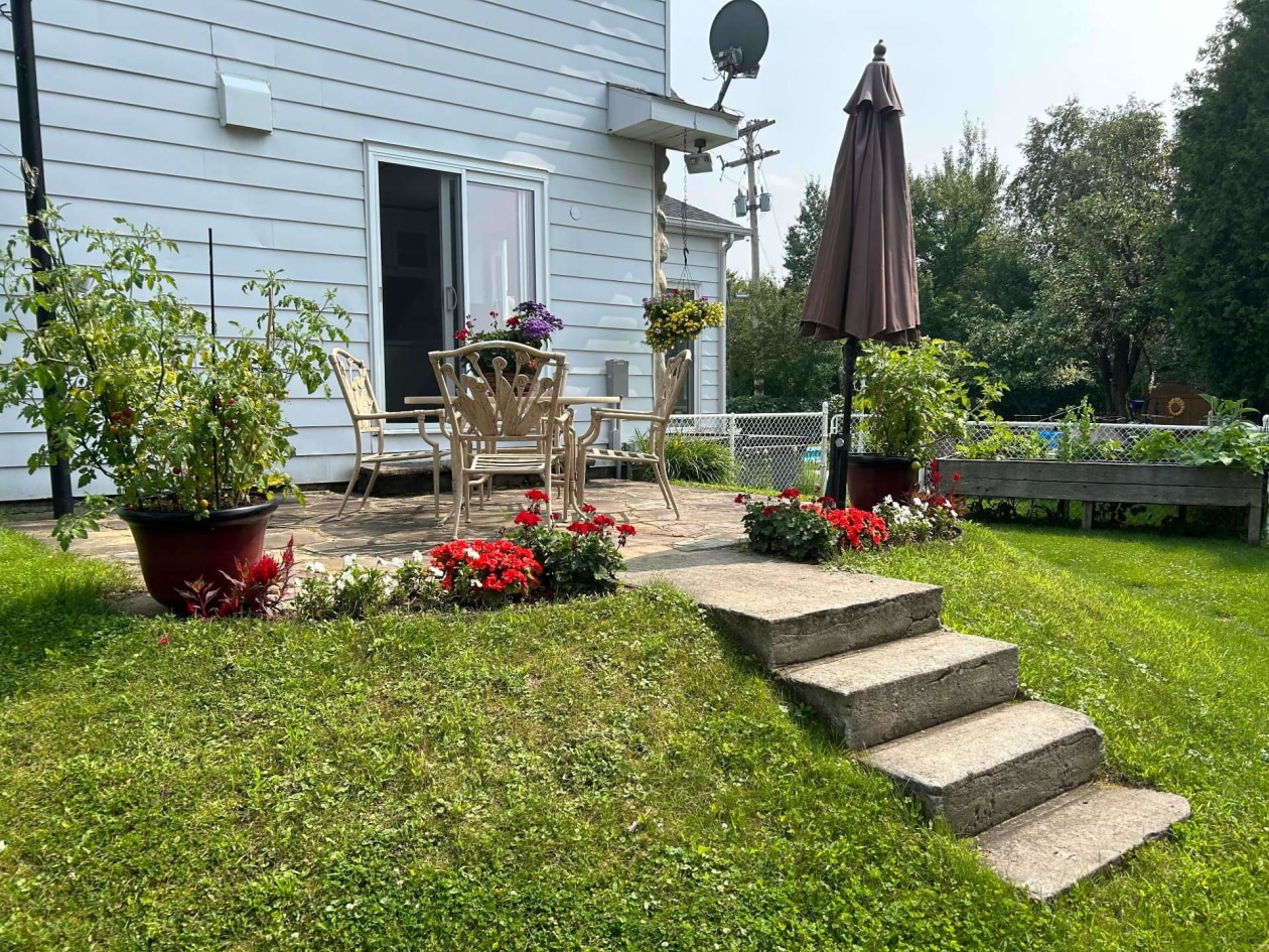 Cour — 621, Boul. Robitaille, Notre-Dame-du-Mont-Carmel, G0X3J0, Notre-Dame-du-Mont-Carmel