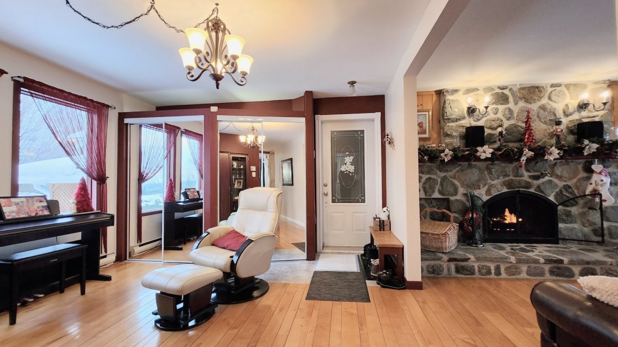 Boudoir — 621, Boul. Robitaille, Notre-Dame-du-Mont-Carmel, G0X3J0, Notre-Dame-du-Mont-Carmel