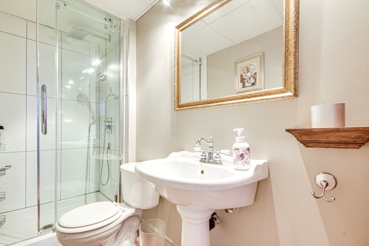 Salle de bains — 465 Rue Leclerc, Trois-Rivières