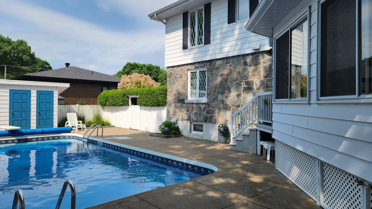 Piscine — 395, Rue du Site-Perreault, Shawinigan, G9P2G3, Shawinigan