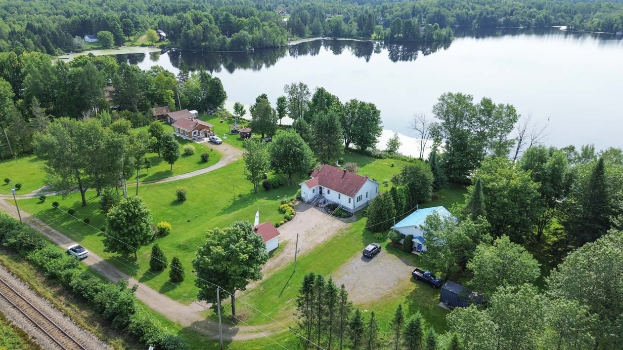 Photo aérienne — 470, 11e Avenue, Saint-Tite, G0X3H0, Saint-Tite